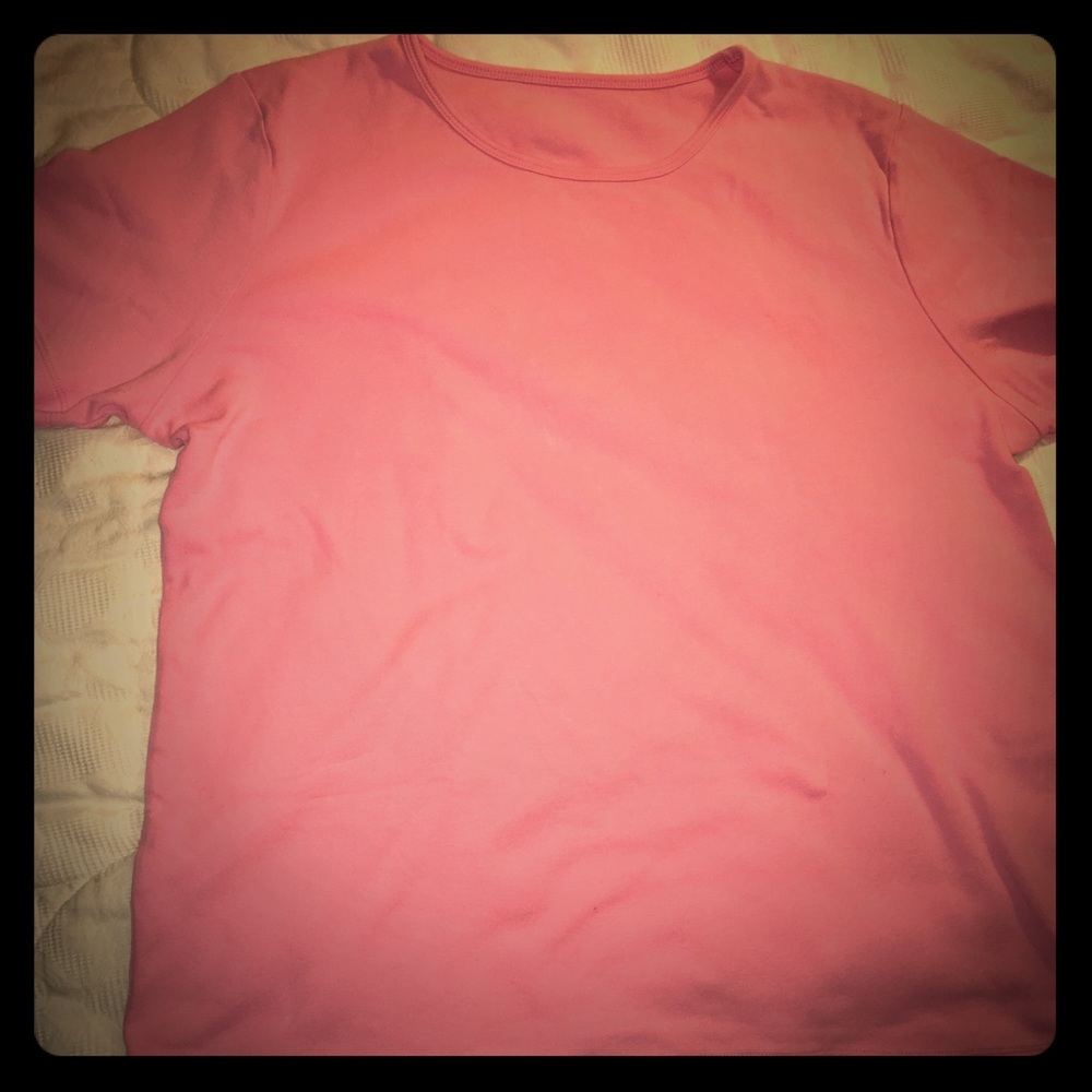 💗Pink XL T-shirt.💕 Bundle three items and save